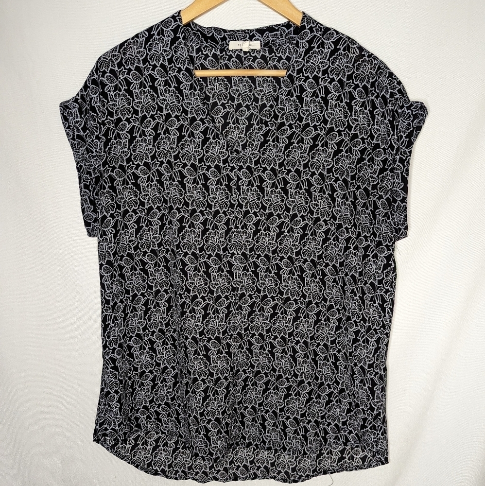 Pleione Black and Grey Floral Blouse Size Small Everyday‎ Office Career Classic